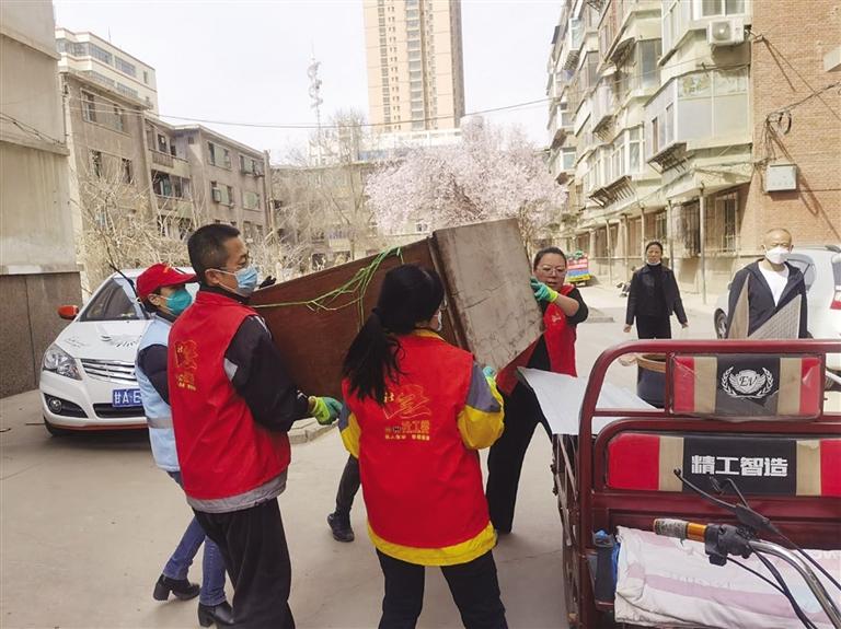 蘭玻西社區(qū)：“地毯式”治理讓小區(qū)更整潔